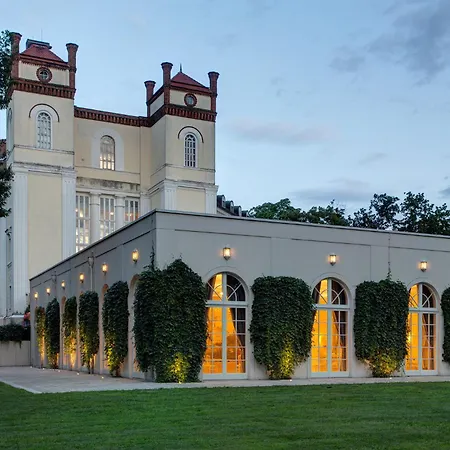 Schloss 4*