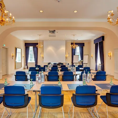 Schloss Hotel 4*