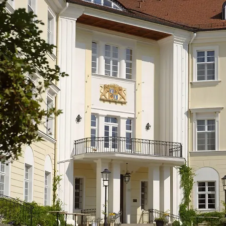 Hotel Schloss 4*