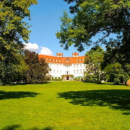 Schloss 4*
