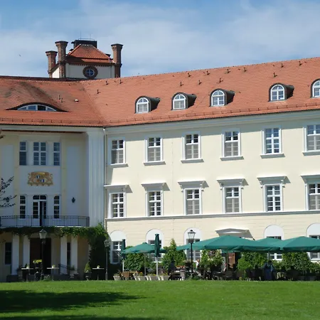 Schloss Hotel 4*